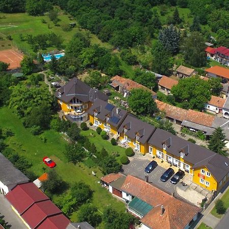 Appartementhaus 5. Jahreszeit Hévíz Esterno foto