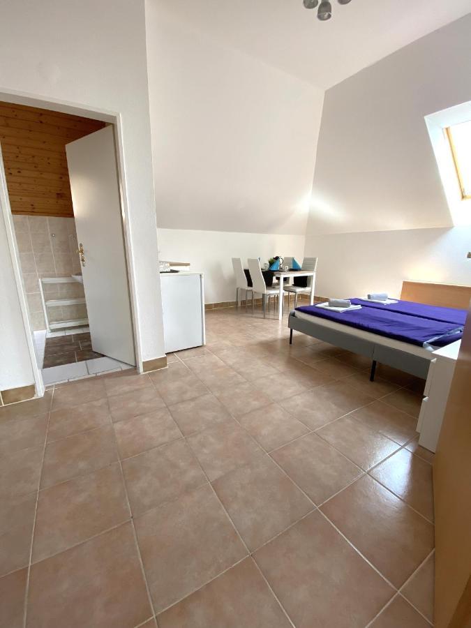 Appartementhaus 5. Jahreszeit Hévíz Esterno foto