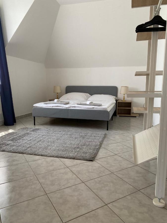 Appartementhaus 5. Jahreszeit Hévíz Esterno foto