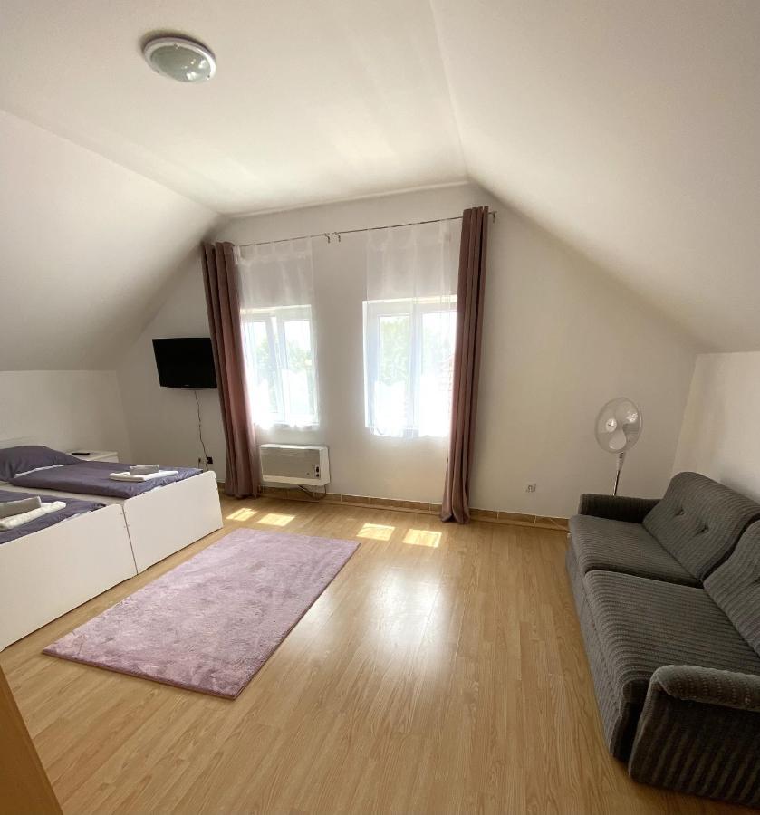 Appartementhaus 5. Jahreszeit Hévíz Esterno foto