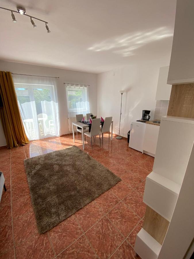 Appartementhaus 5. Jahreszeit Hévíz Esterno foto