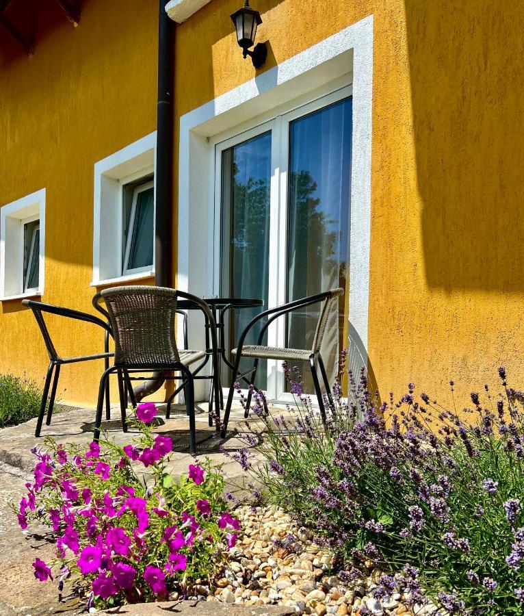 Appartementhaus 5. Jahreszeit Hévíz Esterno foto